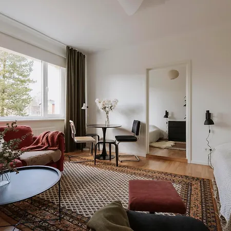 For Friends & Families Lejlighed