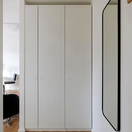 For Friends & Families Lejlighed *