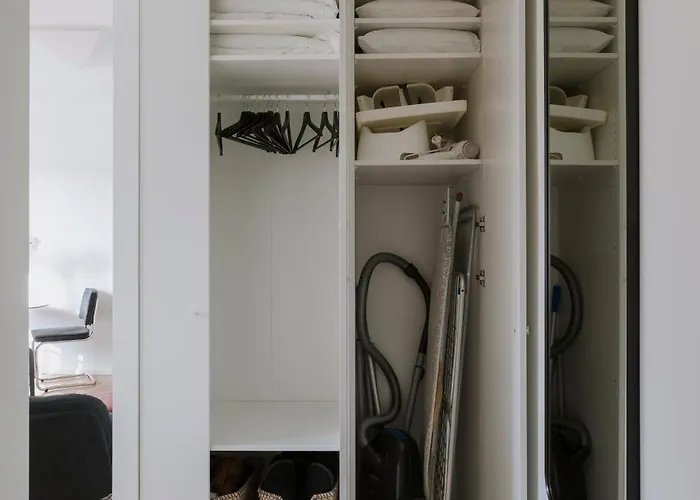 For Friends & Families تالين